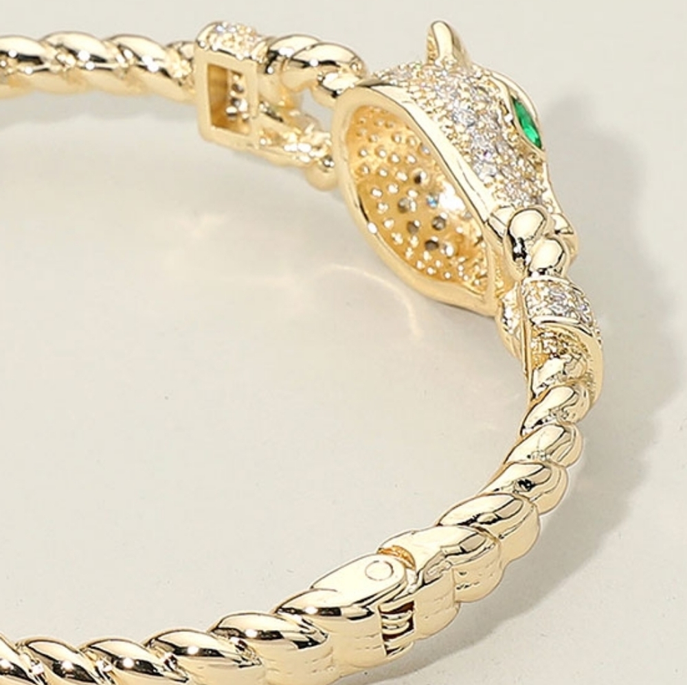 14K Gold Panther Head Metal Cuff Bangle Hinged Statement Bracelet Animal Leopard - Picture 4 of 4